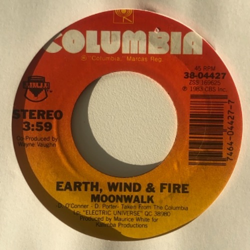 Earth, Wind &amp; Fire - Moonwalk