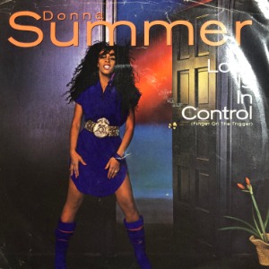 Donna Summer - Love Is In Control (Finger On The Trigger)