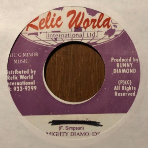 Mighty Diamonds - Struggling / Kinarky