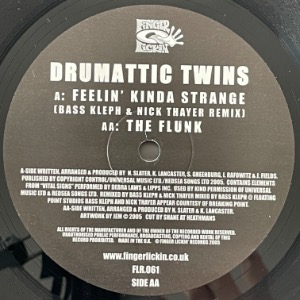 Drumattic Twins - Feelin&#039; Kinda Strange (Remix) / The Flunk