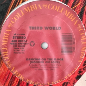 Third World - Dancing On The Floor (Hooked On Love) / Try Jah Love