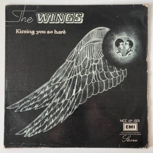 The Wings - Kissing You So Hard