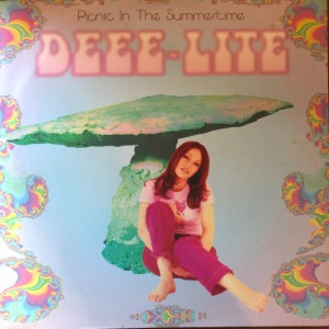 Deee-Lite – Picnic In The Summertime